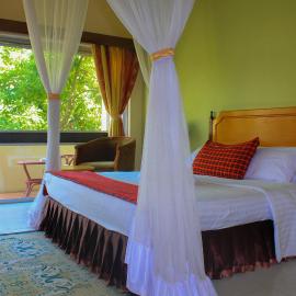 Equator Hotel, khách sạn ở Arusha