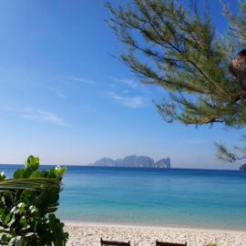Paradise Pearl Bungalows, hotel en Islas Phi Phi