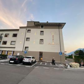 Hotel Shangri-La, hotel em Ala