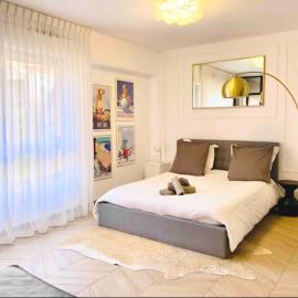 Beautiful Fully Renovated Centrally Located Studio、モンテカルロのホテル