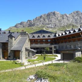 Viesnīca HG Alto Aragón pilsētā Formigala