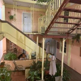 Midtown Guest House, ξενοδοχείο σε Charlotte Amalie