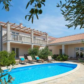 Hvaretta villas with private pools, hotel u Starom Gradu