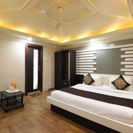 Hotel Loyal Residency, hotel u gradu 'Jamnagar'