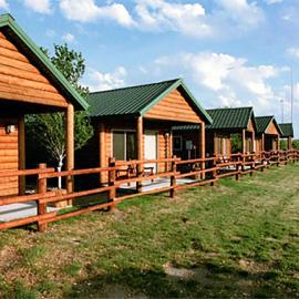 Badlands Frontier Cabins, hotel in Wall