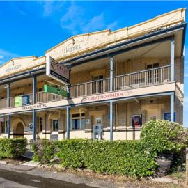 Kearsley Hotel