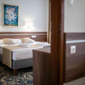 Hotel Árpád, hotel a Tatabánya