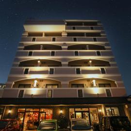 Hotel 385