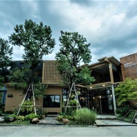 โรงแรม บอร์ดดิ้งเฮ้าส์, hotel en Ban Bang Yai Chuai