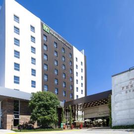 Holiday Inn Express - Farroupilha, um Hotel IHG, hotel v destinaci Farroupilha