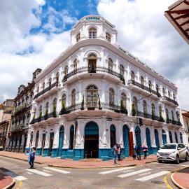 Del Parque Hotel & Suites, hotel v destinácii Cuenca