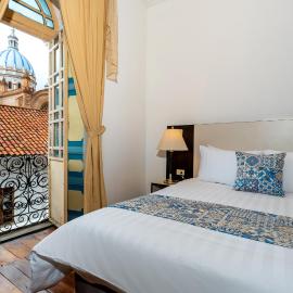 Del Parque Hotel & Suites, hotel u gradu Kuenka