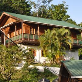 Castara Villas, хотел в Castara