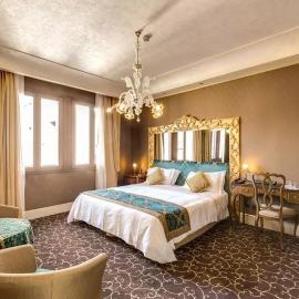 Pesaro Palace, hotel v Benátkach