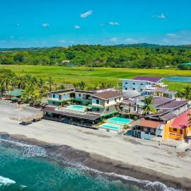 Miami Heat Beach Resort, khách sạn ở Morong