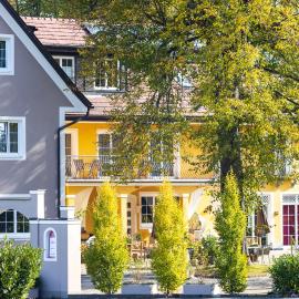 Winzerhotel am GUT MOSER