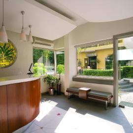Lemon Tree Hotel, Udyog Vihar, Gurugram, hotel u gradu Gurgaon