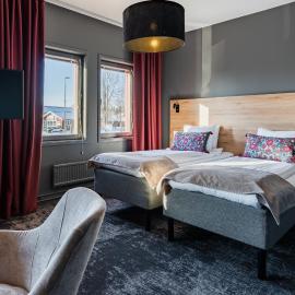 Hotell Fridhemsgatan، فندق في مورا