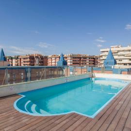 Ilunion Les Corts Spa، فندق في برشلونة