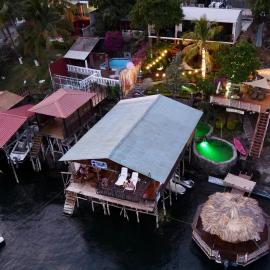 Captain Morgan Hostel Lake Coatepeque, ξενοδοχείο σε Σάντα Άνα
