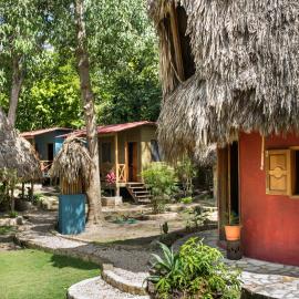 Alice Guesthouse, hotel sa El Remate