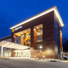 La Quinta Inn & Suites by Wyndham Middletown-Goshen, viešbutis mieste Midltaunas