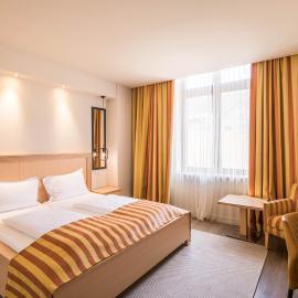 Hotel Rogge, отель в городе Решица