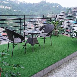 Hotel Dinthar Zara, хотел в Айзаул