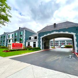 Ramada by Wyndham Anaheim Convention Center, hotell i Anaheim