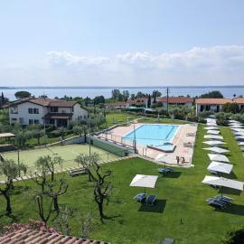 Residence Primera, hotel u Monigi