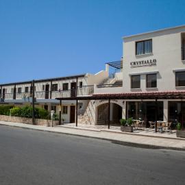 Crystallo Apartments: Baf'ta bir otel