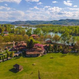 B&B Etno Village Sunčana Reka、バニャ・コヴィリャチャのホテル