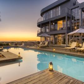 Atlantic Palms، فندق في كيب تاون