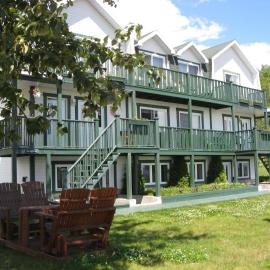 Hôtel Sous la Croix 152725, khách sạn ở Tadoussac