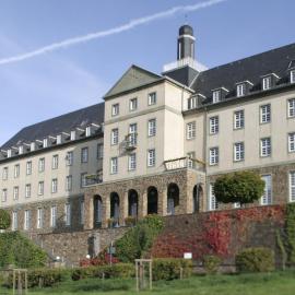 Kardinal Schulte Haus: Bergisch Gladbach'ta bir otel