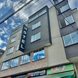 Hotel Marialu، فندق في Ocaña
