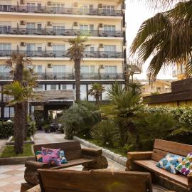 Hotel Constellation, hotel u gradu Lido di Savijo