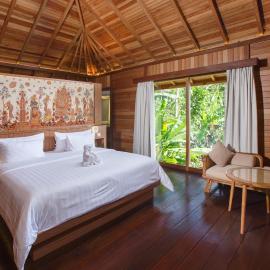 Giriwood Hotel & Villa