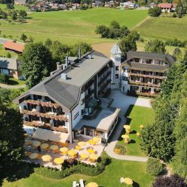 Hotel Schönruh, hotel di Drobollach am Faakersee