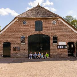 Charmecamping & Appartementen De Regge-Vallei, hotel in Den Ham