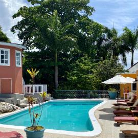 The Blue Orchid B&B, hotel di Montego Bay