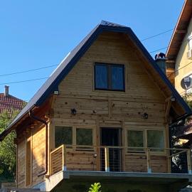 Apartman Lenka i Apartman Vagončić, hotel in Mokra Gora