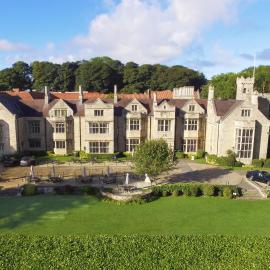 Redworth Hall Hotel- Part of the Cairn Collection, hotel sa Darlington