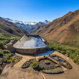 Maliba Mountain Lodge: Leribe şehrinde bir otel