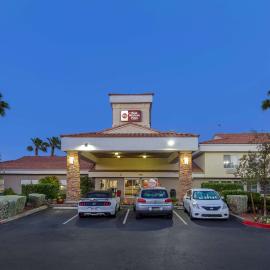Best Western Plus Las Vegas West، فندق في لاس فيغاس