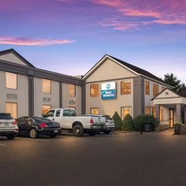 Best Western Dutch Valley Inn,位于新费城的酒店