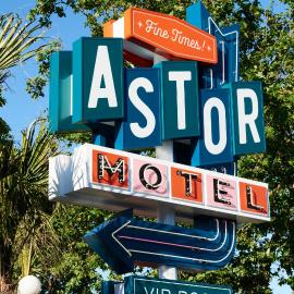 Astor Hotel Motel, hotel u gradu Alburi