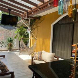 Airport SJO Residence Cars4Rent "Edward & Familia Inn", hotelli kohteessa Alajuela