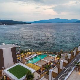 Del Mare Suites, hotel u gradu Glífa