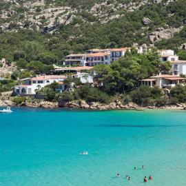 Hotel La Bisaccia, hotel v mestu Baja Sardinia